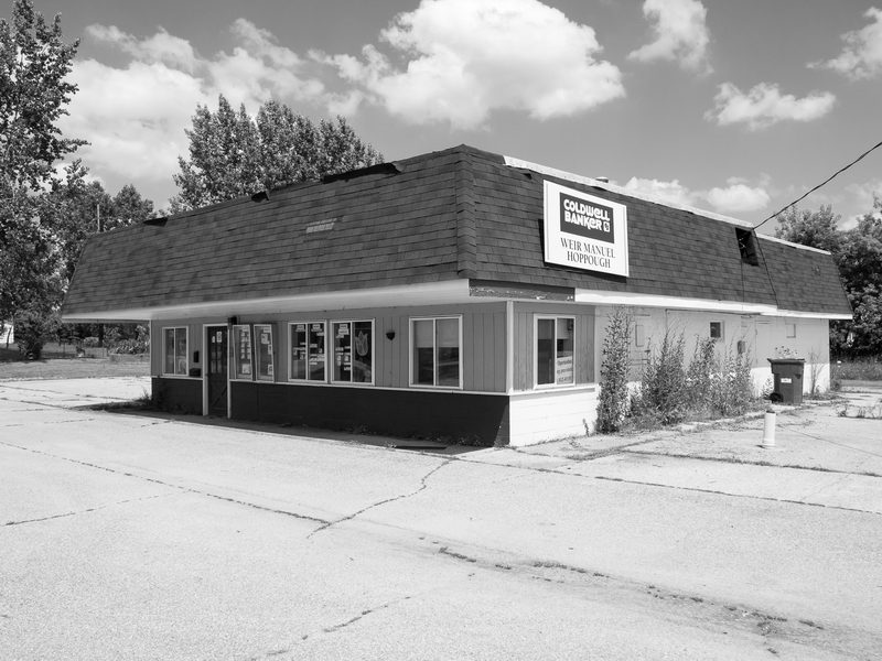 Lonnies Drive-In - Later Was Coldwell Banker Building (newer photo)